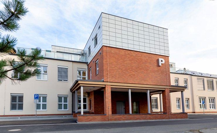 práce v ČR. Plazmaferetické centrum 2020 Do provozu byl uveden pavilon P, největší dokončená investiční akce v historii nemocnice. Nový pavilon nabízí celkem 92 lůžek následné ošetřovatelské péče.