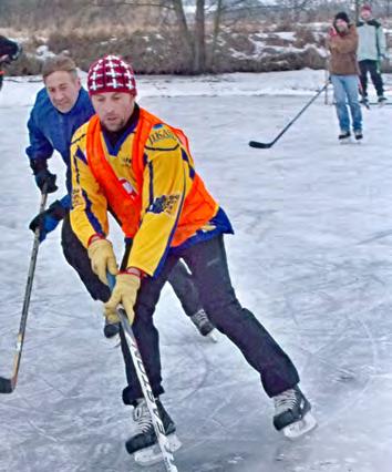 Číslo 4 / strana 14 Blatná 3. března 2017 Ročník 28 (38) Sport Historicky první mačkovský biatlon byl šitý horkou jehlou.