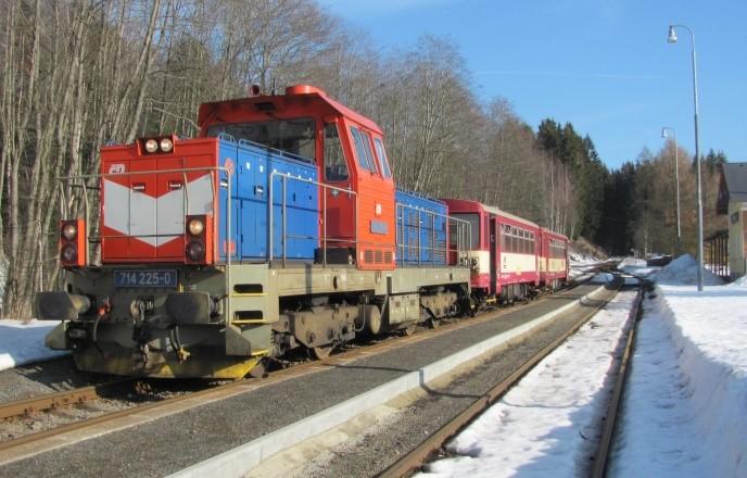 14 Rekonstrukce lokomotiv řady 735 na 714. U tří stovek martinských lokomotiv T 466.0 (ř.
