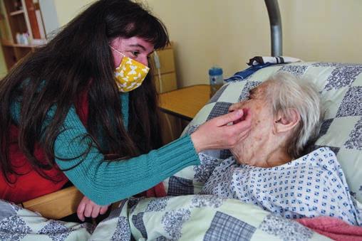 Koncentrované DOBRO Občas mě tolik překvapí něčí laskavost, ochota a velkorysost, že mu ani nedokáži vyjádřit svou vděčnost. Slovo děkuju zoufale nestačí, ať ho opakuji, kolikrát chci.