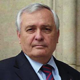Foto: archiv Michala Votruby Mons. Vlastimil Kročil, biskup českobudějovický, slavnostně požehnal novou zvonařskou dílnu ZVONAŘSTVÍ MICHAL VOTRUBA v Myslkovicích.