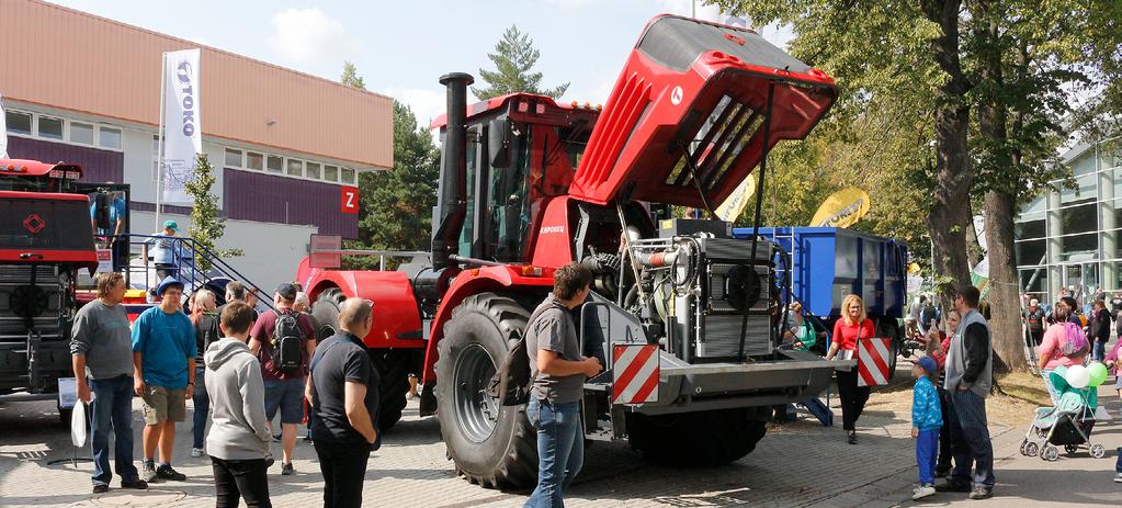 KLOUBOVÝ OBR Na několika nedávných ročnících agrosalonu Země živitelka mohli návštěvníci kromě jiného vidět mezi nejmodernějším pavilonem T1 a pavilonem Z zajímavé mohutné zemědělské stroje.