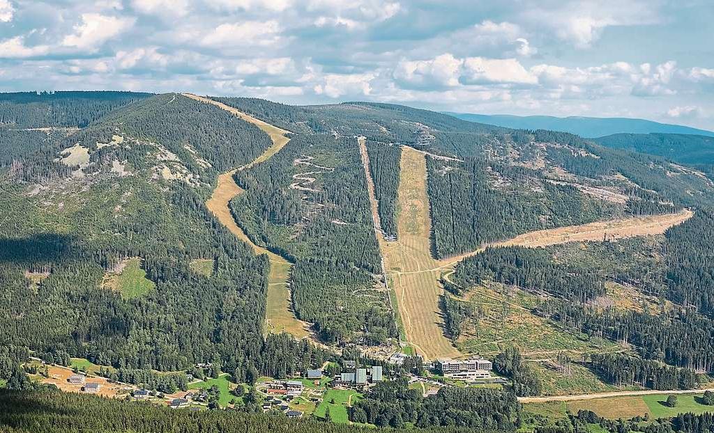 Moravskoslezský kraj 13. listopadu 2020 29 Pěšky až do nebe Resort Dolní Morava chystá další atrakce, které mají přilákat nové návštěvníky. Podle ochránců přírody už je to ale příliš.