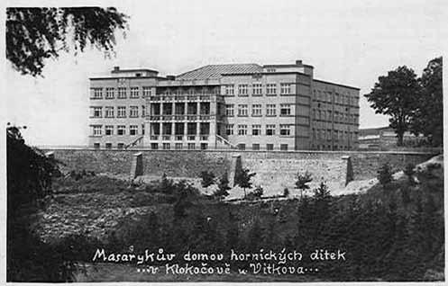 Pohled z cesty ke Spálovskému mlýnu. Muzejní spolek Rolleder, o. p. s. Klokočov 1935.