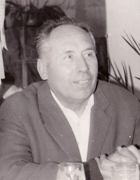 nosti Žďár n. Sázavou I. u kostela sv. Prokopa. 220 1. ledna 1978 nastoupil jako administrátor v Mikulčicích a administrátor excurrendo v Lužici u Hodonína. 221 Obr. 9 P.