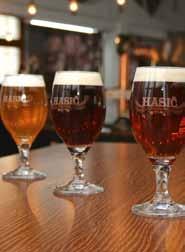 Naše pivo je nefiltrované a nepasterizované, můžete ho ochutnat v pivovarské restauraci společně s vynikajícím jídlem.