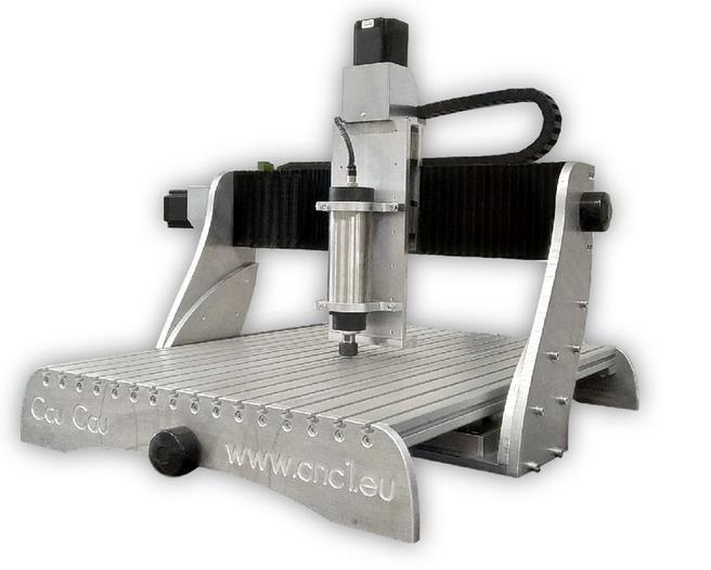 300x400x150 Přesnost 0,03 mm 0,03 Výkon vřetena 2200 W (vysokofrek. asyn.) 710 W (uhlíkové) Otáčky vřetena 24000 ot. /min 32000 ot.