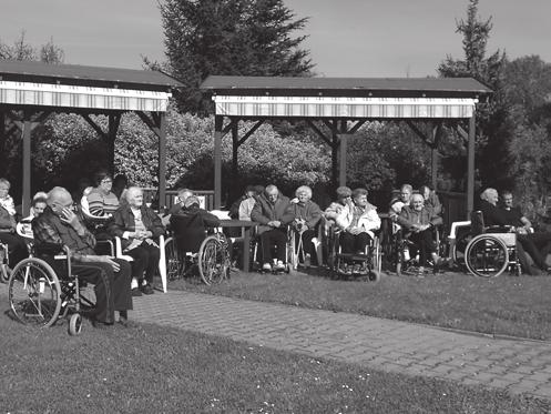 STRANA 4 SKUTEČSKÉ NOVINY VÝPIS Z USNESENÍ Výpis z usnesení z 92. zasedání Rady města Skuteč konaného dne 23.