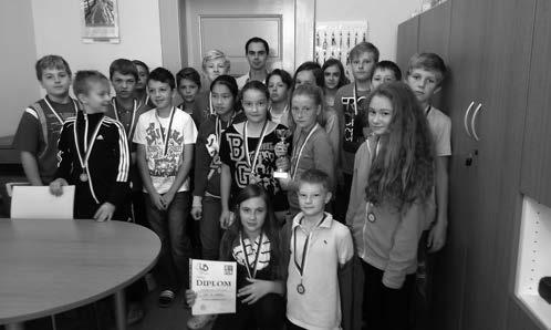 Vítěznou historii, vlastně současnost, začala psát také ZŠ Smetanova Skuteč. 8. října 2014 naši borci z I. i II. stupně vyhráli atletické závody HROŠIÁDA a obhájili loňské prvenství. Konal se již 21.