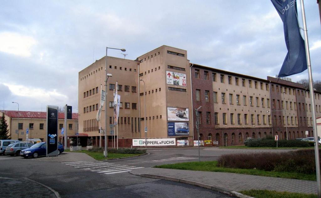 9) Haaseho továrna v Dolním Starém