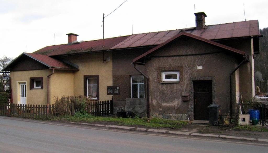 19) Dvojdomek