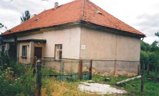OBECNICKÝ ZPRAVODAJ / Listopad 2020 13 OCTÁRNA II. (dokončení ze str. 12) Za Solarkou je na fotografii vidět podélnou hospodářskou budovu; ta sloužila k uskladnění sena pro zvěř.