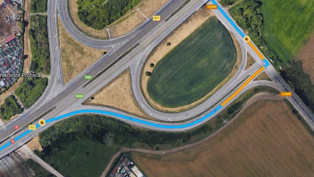 4 Bod A2 (nájezd na D1) A3 Exit 201 Brno Slatina Souprava pokračuje 18,1 km po dálnici D1, na které všechny mosty vyhoví podjezdné výšce tahače 3,5 m.