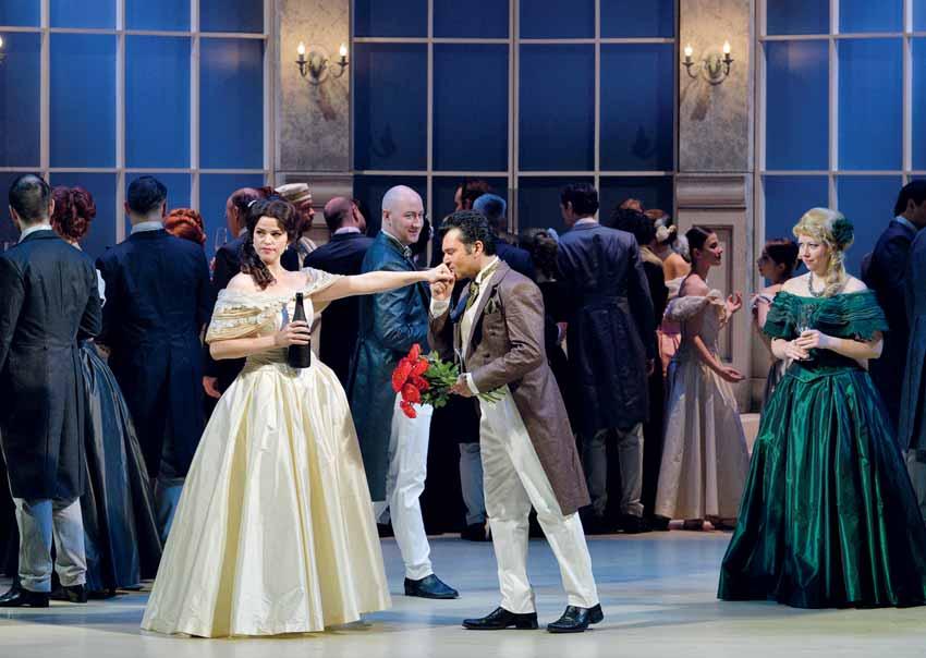Giuseppe Verdi (1813 1901) LA TRAVIATA Premiéra 3. května 2018 v 18.30 hodin v Divadle Antonína Dvořáka Nejhranější opera světa podle románu Alexandra Dumase ml.