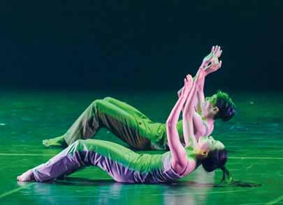 Tančí KOŘENY Choreografie Asistentka choreografie Hudba Hudební střih Tančí Jonatan Bartsch Americo de Jesus, Takafumi Tamagawa Takafumi Tamagawa Takafumi Tamagawa, Antonio Trerotola Yago Catalinas