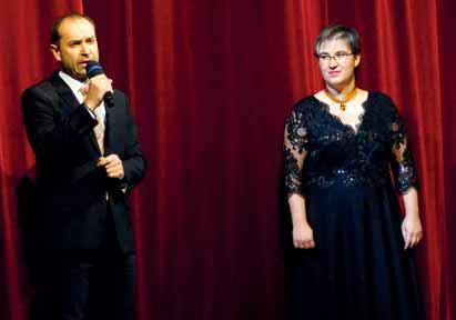 pražských scénách (mj. historická budova Národního divadla, Stavovské divadlo, Státní opera ad.). Dne 4.