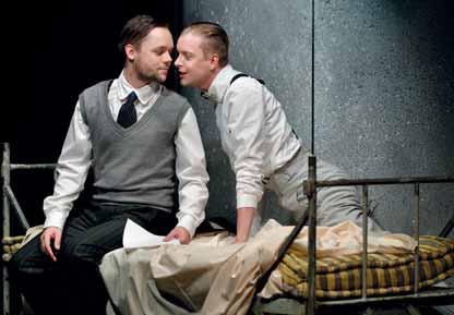 opery Ostrava. Fotograf Daniel Jäger ZÍTRA SE BUDE Hudební film podle divadelní inscenace 16.30, Tabačka Kulturfabrik kinosál THRILL ME (Vzruš mě!) 17.