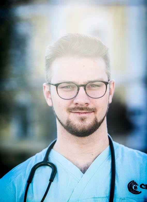 Studenti Forum 45 42 Život nezachraňují jedinci, nýbrž celý systém Metoděj Renza lékařskou fakultu teprve studuje, přesto už dvakrát svou rychlou reakcí zachránil život neznámému člověku.