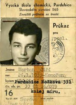 Nějak s tím možná souviseo i děení studovaných oborů mezi pražskou, bratisavskou a pardubickou škoou.
