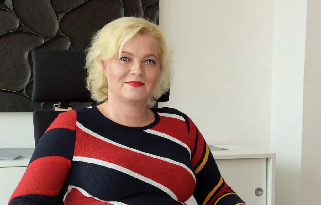 Rozhovor Umím vést idi. Je to dar od Boha, říká absoventka Banka Petrová Je energická, rozhodná, vůdčí, a přitom idská a optimistická. Umí řídit nákaďák, ae i vekou automobiovou firmu.