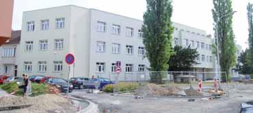 Výstavbě komunitního domu dali naštěstí zelenou i někteří členové opozice. Večerník se celé záležitostri podíval trochu na kloub.