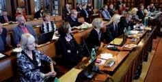 (smích) Nebude to ale P ED Především můj stranický kolega Pozváno je dvě stě hostů, převážně rodina a přátelé. Z politiky takřka nikdo. hejtman Okleštěk.