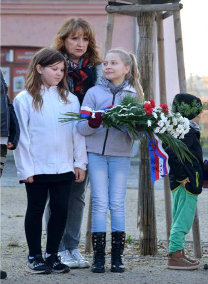 Monika Bonczková je vedoucí finančního odboru, po rozdělení původního odboru se stal vedoucím odboru majetkového Mgr. Ing. Jan Przeczek.