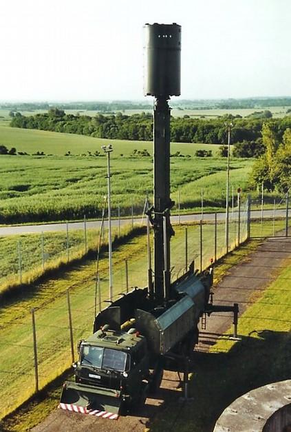 České vojenské systémy KRTP 86 TAMARA Označení NATO Trash bin Mobilní 2D systém na 8 automobilech Tři anténní (TATRA 8x8),pět kontejnerových (Tatra 6x6) Pásmo 0,82 až 18 GHz Až 60 cílů (12 radarů, 48
