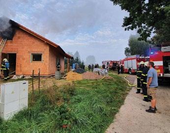 Malou záplatou byla ovšem narychlo zorganizovaná letní zábava, kterou jsme mohli uspořádat ve sportovním areálu, kde bylo možno