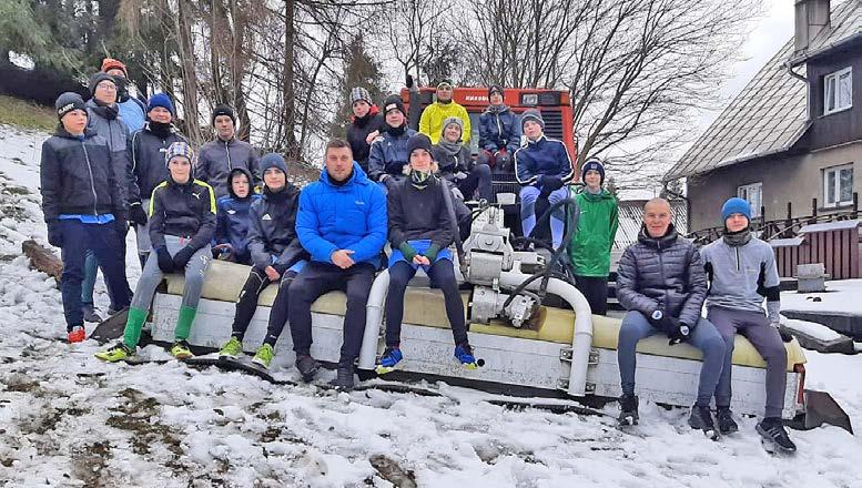 10 sport BOHUMÍNSKÉ MĚSTSKÉ NOVINY Na bílých pláních trénovali na zelený pažit Každoroční zimní soustředění v Hrádku na Frýdecko-Místecku mají za sebou starší žáci FK Bospor Bohumín.