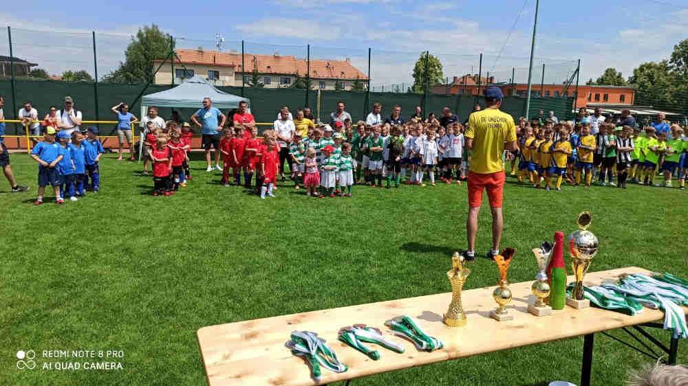 FOTBALOVÝ KLUB OŘECHOV Letošní fotbalovou sezonu jsme zakončili již druhým ročníkem velkého turnaje, který proběhl dne 27. června 2020.