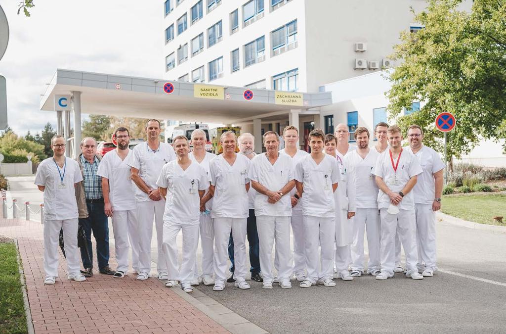 Historie Chirurgického oddělení po roce 1989 V návaznosti na běh času a dějinné skutečnosti českobudějovické chirurgie, které si málokdo z nás pamatuje a které zaznamenal emeritní primář MUDr.
