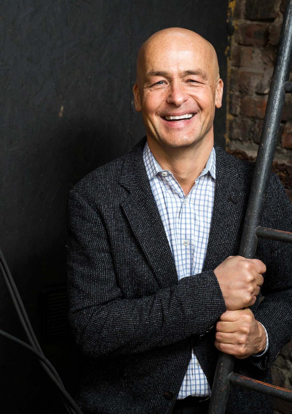 MUDr. Martin Tolar, Ph. D., vystudoval 2. lékařskou fakultu, v letech 1990 1991 působil v předsednictvu Akademického senátu UK.