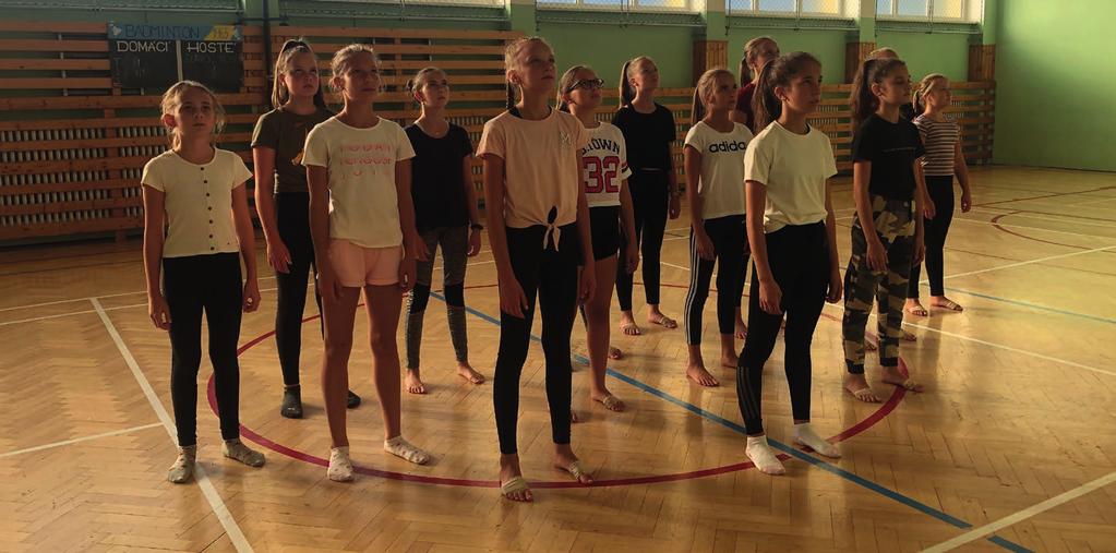 Nelinka Nykoljuková, 9 let ( Chlumčany) Miluji tancování. A mám ráda kamarádky se kterými chodím trénovat. Teď, když je vše zakázané, nemůžeme se vidět a nemůžeme trénovat.