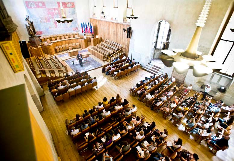 a světově uznávaných vědců.
