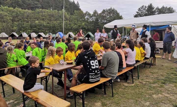 Příjem věcí k prodeji bude probíhat v den blešáku od 10:00 do 13:00, nebo kdykoliv jindy po předchozí domluvě. Připravena bude i káva a drobné občerstvení. Kontakt: pumprlova@brno-kninicky.