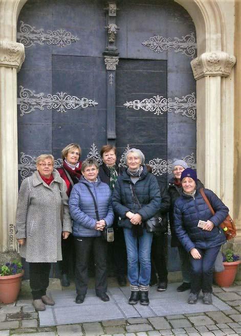 ZIMNÍ AKCE KLUB SENIORŮ KNÍNIČKY A ZMAR ENÉ JARNÍ PLÁNY Závěrem roku 2019 jsme dvakrát zašly do kina Lucerna a obdivovaly jsme klášter v Rajhradě.