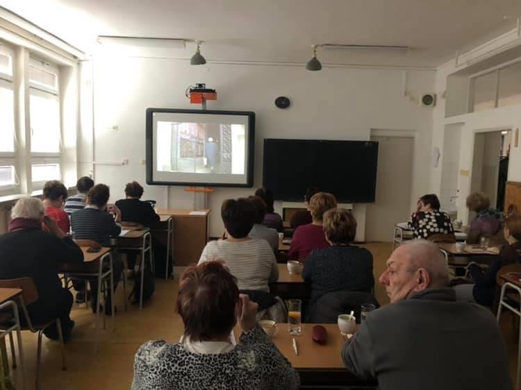 Škola je také zapojena do dvou projektů v rámci programu ERASMUS+.