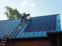 130 131 3.3. Solární systémy (zásady pro použití prvků na střechách, případně fasádách) Zvyšující se obliba alternativních forem získávání energie podmínila stále častější používání solárních systémů