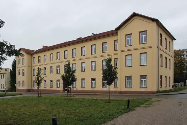 Hostovský je současným představitelem biochemie na fakultě UMÍSTĚNÍ ÚSTAVU K 1. lednu 2020 nově vzniklý Ústav chovu zvířat, výživy zvířat a biochemie je umístěn v budově č.