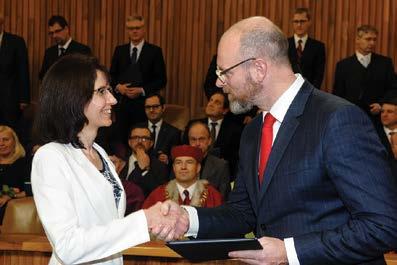 rokem prof. MVDr. Vladimír Večerek, CSc., MBA. Na ústavu působí 3 profesoři (prof. Večerek, prof. Svobodová, prof. Voslářová), 5 docentů (doc. Chloupek, doc. Bedáňová, doc. Pištěková, doc.
