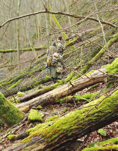kantem. Stalo se to pod dojmem setkání se čtyřmi trampy, kteří divoce řezali do překližkových kytar píseň Ruty Šuty. Aspoň tak se to vypráví... Může to být pravda a taky nemusí.