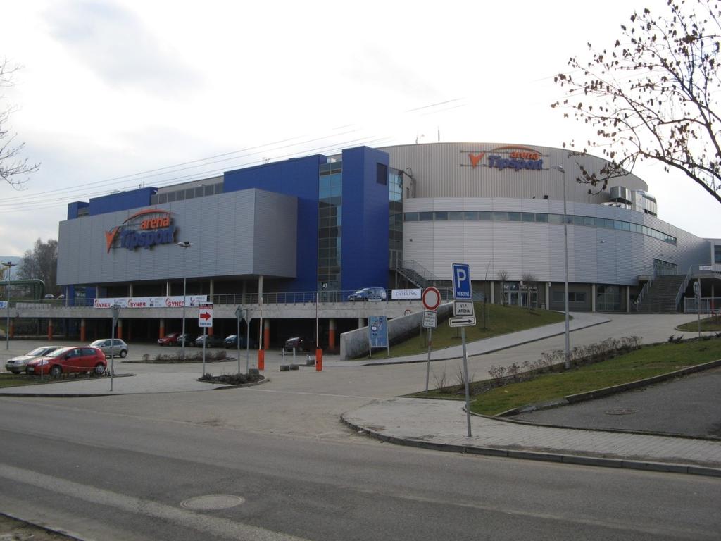 2.2.2 TIPSPORT ARÉNA Tipsport aréna je moderní víceúčelová hala postavená v letech 2003-2005 v liberecké čtvrti Horní Růžodol. Hala je vhodná pro pořádání sportovních i kulturních akcí.