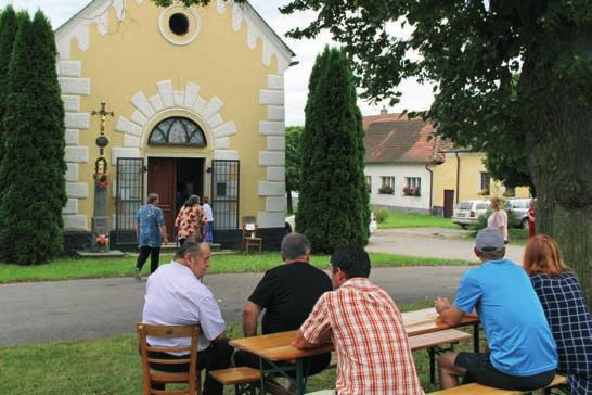 Knihovna má 254 registrovaných čtenářů, z toho 67 dětí do 15 let. Internet v knihovně zdarma navštívilo v roce 2020 celkem 5 zájemců.