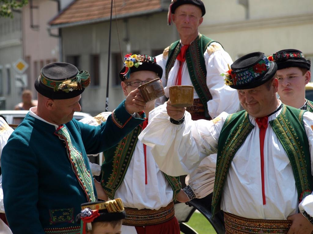 Členové Hanácké besedy z Kojetína, Skaštice