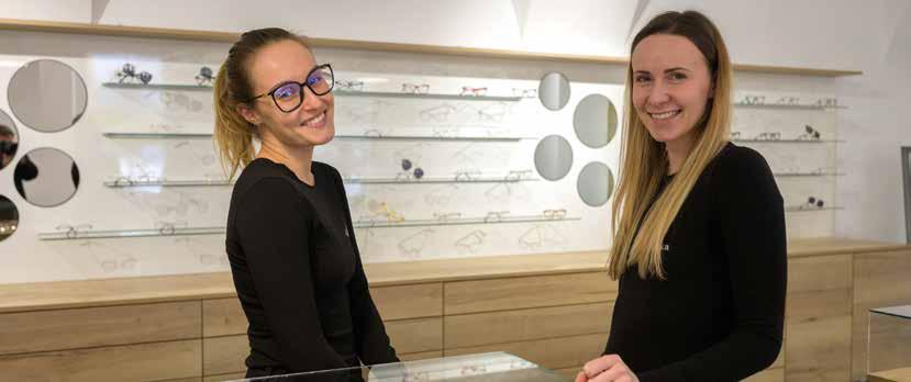 rozhovor Natálie Šofrová a Pavla Hasenöhrlová: Cílem práce optometristy má být člověk, který skvěle vidí Natálie Šofrová a Pavla Hasenöhrlová jsou chomutovské optometristky, lidé se s nimi mohou