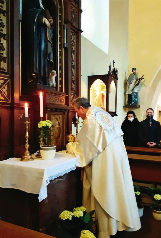 Velikonoční triduum Zelený čtvrtek, Velký pátek a Bílou sobotu u nás sloužil mše svaté P. Vladimír Slámečka.