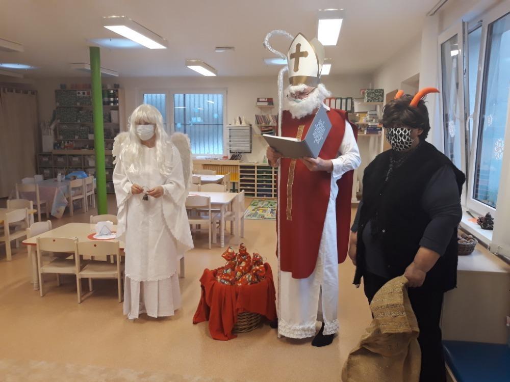 Pro děti jsme si naplánovali překvapení, vánoční nadílku.