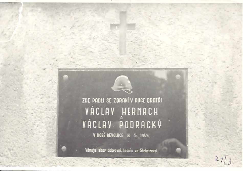 STEHELČEVSKÝ Zpravodaj Významné osobnosti v historii naší obce Václav Hermach Václav Hermach byl otcem dvou synů, Václava a Jaroslava. Bydlel v naší obci, v ulici ke Dřetovicím čp. 83.