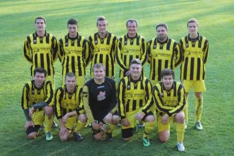 6 FC Budišov-Nárameč B Stojící zleva: Patrik Doležal, Dominik Pavlíček, Marek Šmíd, Milan Koš, Olin Kazda a Jakub Kazda Klečící zleva: